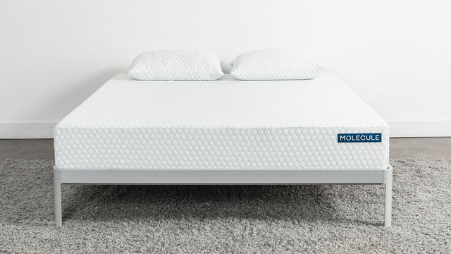 Molecule 10in Core Hybrid Mattress Image